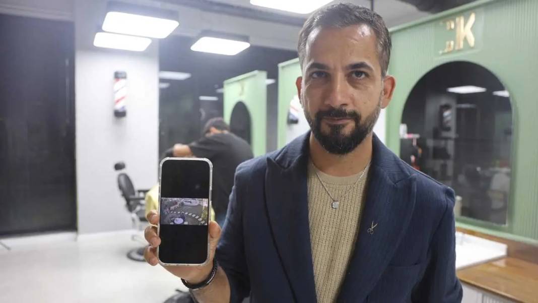 Hatay’da Depreme Döner Yerken Yakalanan Esnaf Sosyal Medyayı Salladı! 1